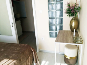 Monad Apartments Karaoli