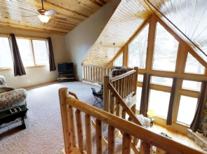 Lakefront Hideaway