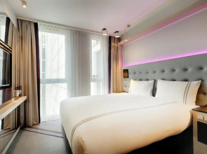 Отель Premier Inn Berlin Alexanderplatz