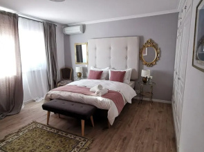 Vogue 23 Boutique Hotel