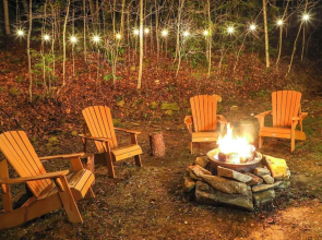 Tree-lined Cabin w/ Hot Tub & Deck in Bryson City
