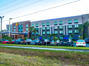 La Quinta Inn & Suites by Wyndham Clearwater South