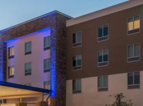 Holiday Inn Express & Suites St. Louis - Chesterfield by IHG