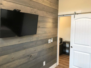 Rivers Edge 1 Bedroom 1 Bathroom Cabin