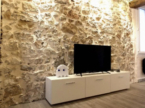 GregBnb-com - T2 Ancien et moderne - PARKING INCLUS - 15min Gare