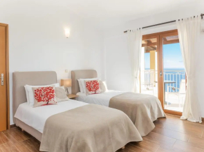 Avlaki Bay House in Paxi