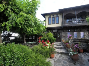 Oikoperiigitis Hotel