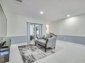 3 Mi to Hard Rock Stadium: Home w/ Fenced-in Yard!