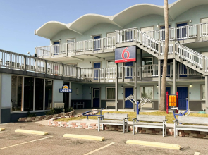 Blue Wave Inn