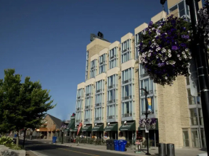 The Falls Hotel & Inn