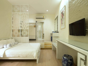 O'nya Phuket Hotel