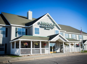 Chisholm Inn & Suites