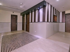 OYO 464 Hotel Lotus Palace