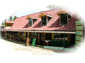 El Sano Banano Beachside Hotel