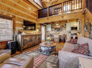 Hot Tub Haven! Mtn-view Home 13 Mi to Bryson City!