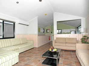 Burleigh Beach Tourist Park