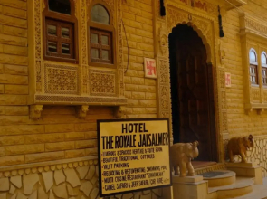 Hotel The Royale