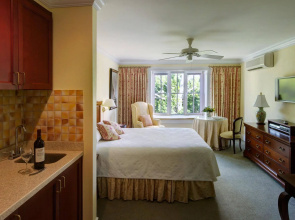 Royal Palms Hotel