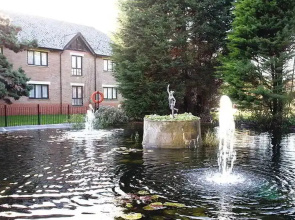 Redwood Hotel & Country Club