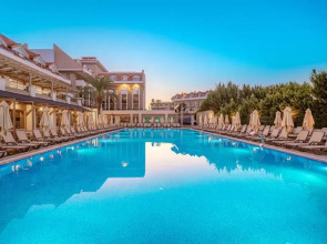 Side Story Resort & Spa