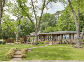 Spacious Atlanta Home w/ Yard ~ 9 Mi to Downtown