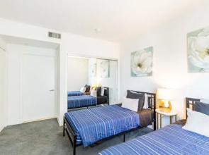 Fully Furnished 3br Apartment On Poinsettia Pl 3 Bedroom Apts by RedAwning
