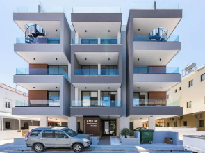 Solenne Stylish 2-BR Apt in Larnaca