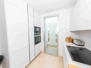New Top Townhouse With Private Pool/4Bdr/3.5Bath