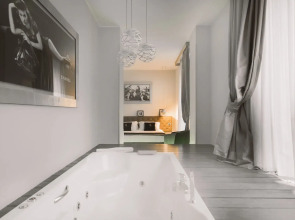 Montenapoleone Suites