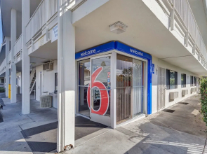 Motel 6 – Santa Rosa, CA - South