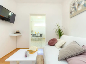 Summer Chill Apartment