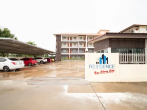 OYO 1047 EK Residence Banchang City