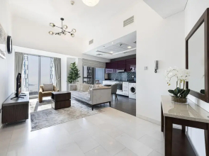 Stunning 1-bed in the Iconic Cayan Tower