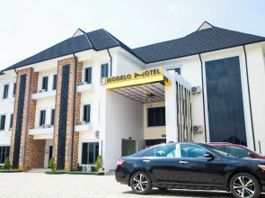 Modelo Hotel and Suites