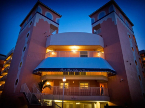 Beach House Suites by the Don CeSar