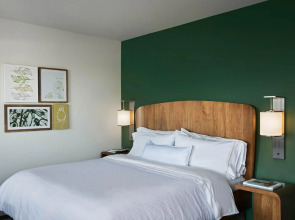 Element Detroit at the Metropolitan