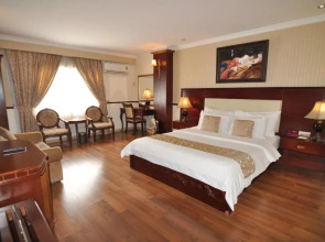 S79 Sunflower Hotel & Spa