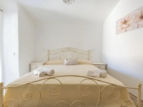 4185 Casa Valle by Barbarhouse