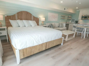 Manasota Key Resort