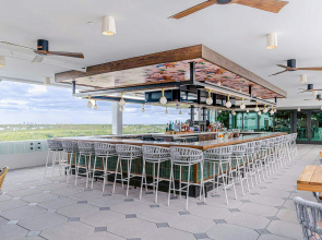 The Perry Hotel Naples