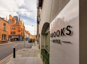 Brooks Hotel