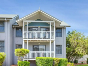 Currawong Deluxe Townhouse 439