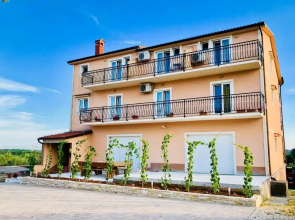 Guest House Maxi