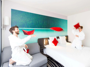 Отель Novotel Paris Centre Tour Eiffel 