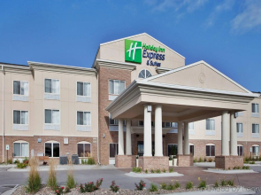 Holiday Inn Express & Suites Cherry by IHG