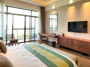 Forest City Golf Hotel