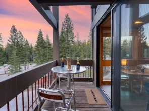 Village Studio by Avantstay Minutes to Lifts