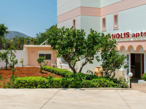 Manolis Apartments