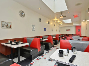 Holiday Inn NYC - Lower East Side by IHG