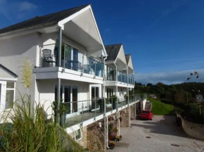 Stoke Gabriel Lodgings